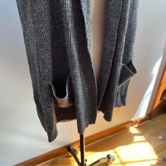 Ellen Tracy Long Sweater Vest- Black and White Mix- Size 1X - Picture 2 of 5